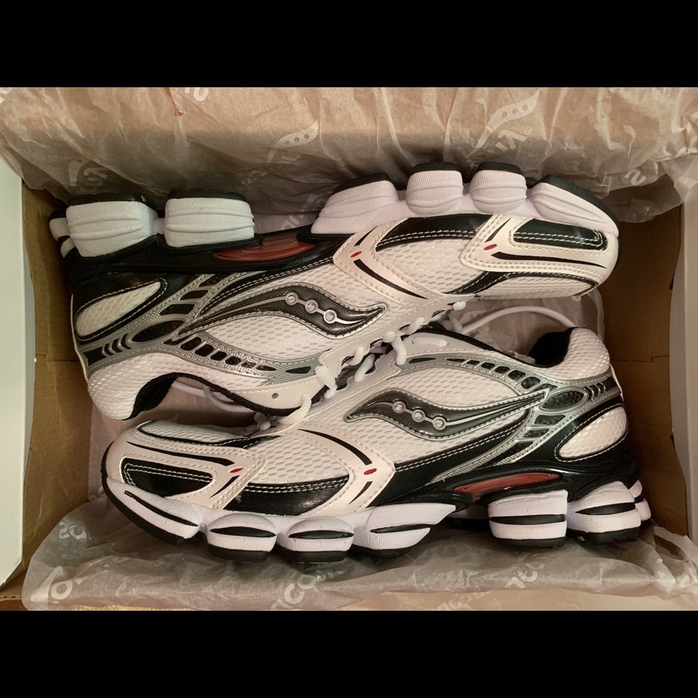 Saucony Sneakers